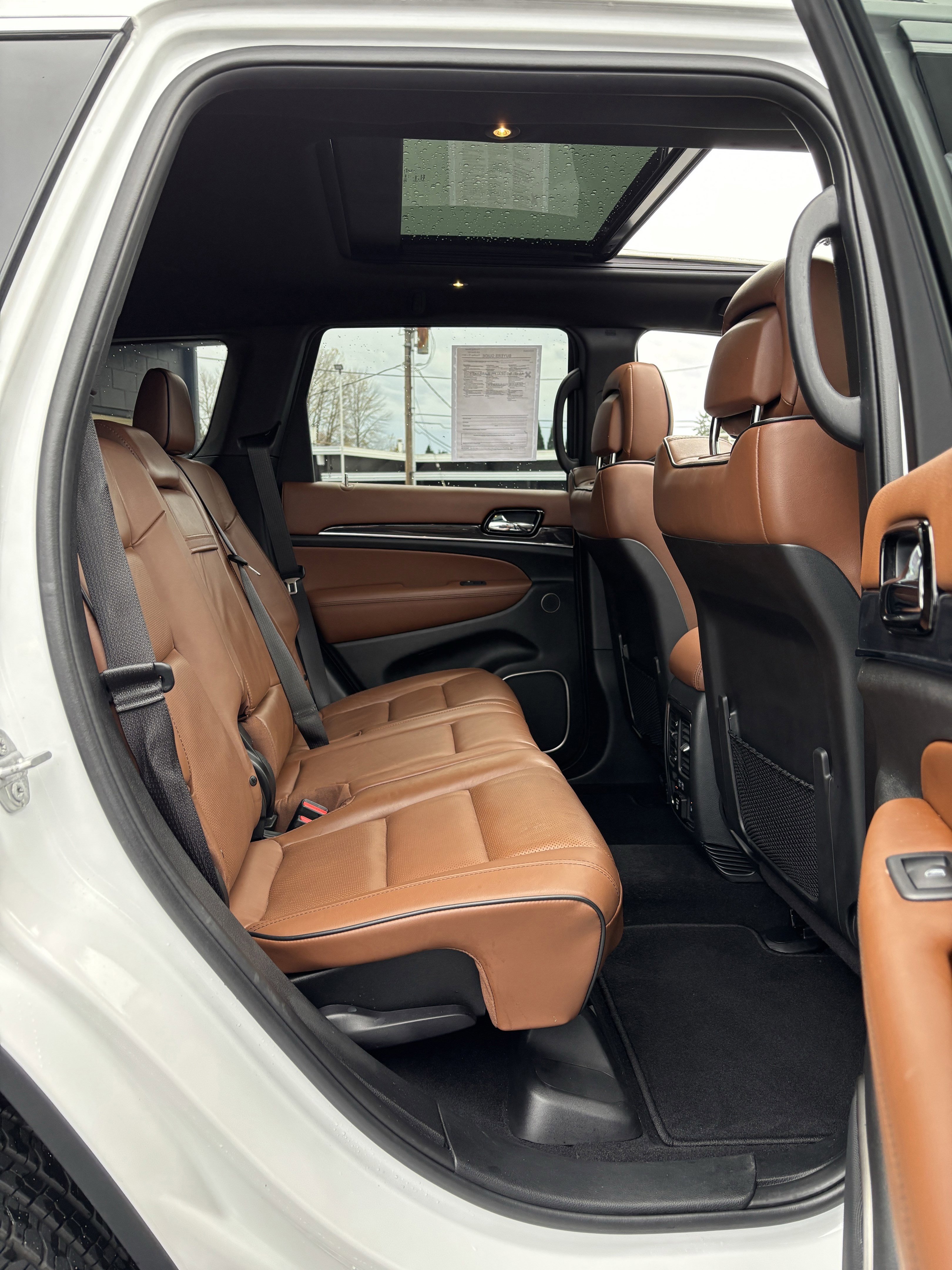 Used 2020 Jeep Grand Cherokee Overland image 13