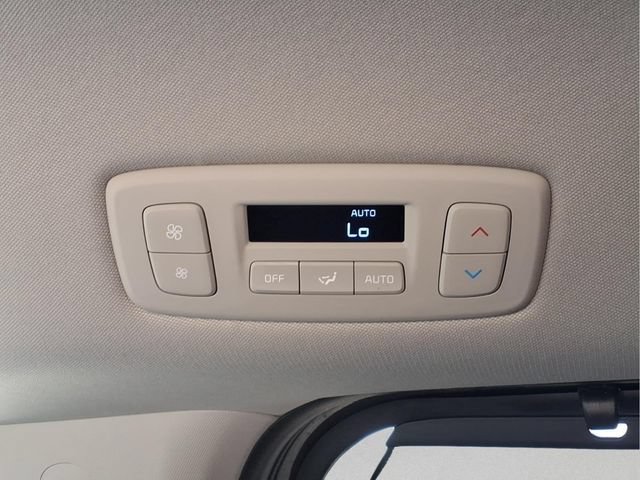 Used 2024 Kia Carnival EX FWD image 20