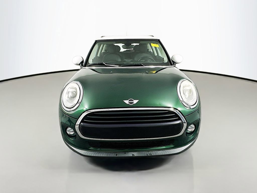 Used 2018 MINI Cooper 2-Door Hardtop image 2
