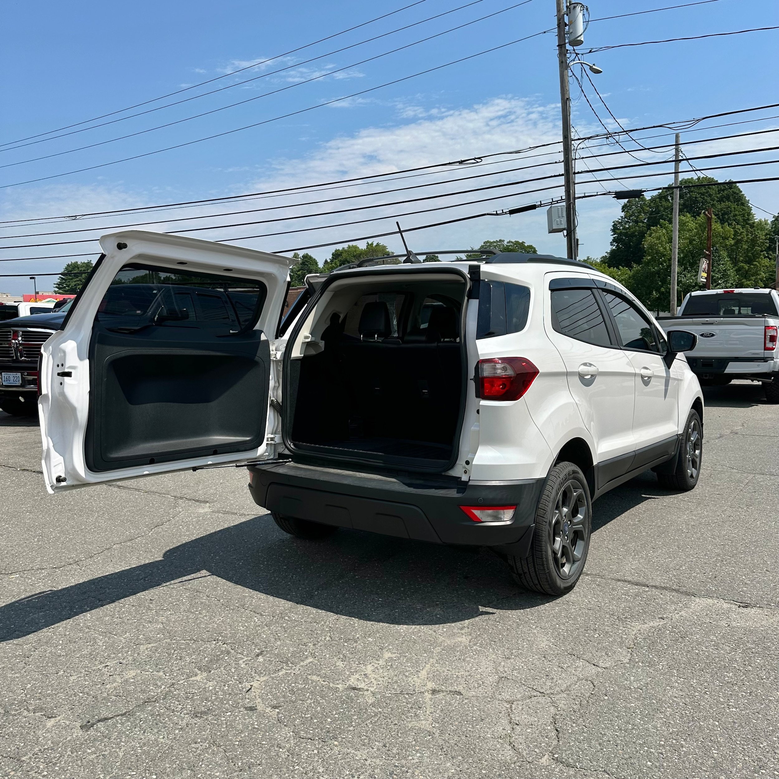 Used 2018 Ford EcoSport SES w/ SES Cold Weather Package AWD/4WD image 9