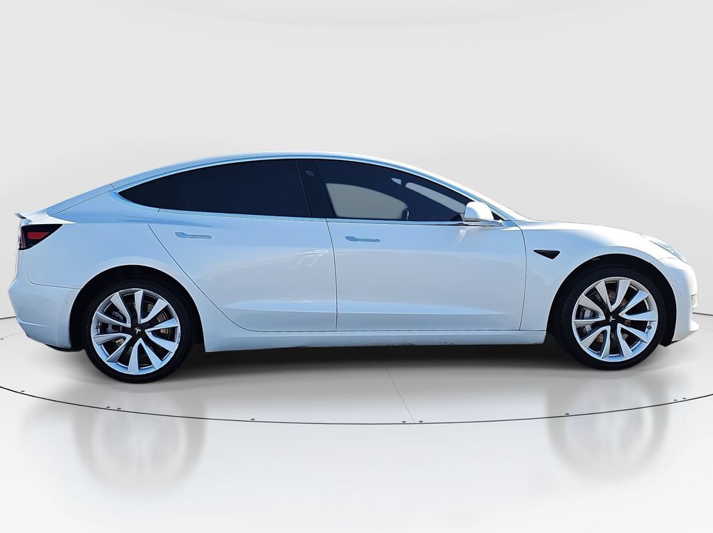 Used 2019 Tesla Model 3 Standard Range RWD image 4