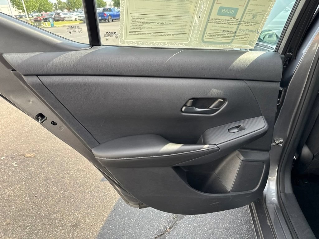 Used 2025 Nissan Sentra SV w/ All-Weather Package FWD image 27