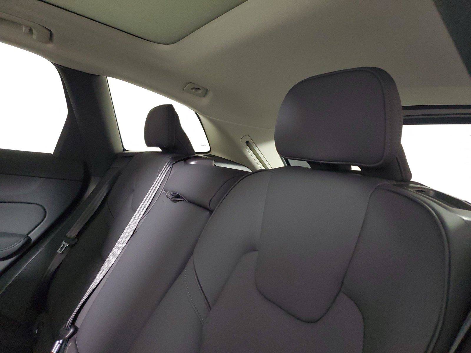 New 2026 Volvo XC60 B5 Core w/ Climate Package AWD/4WD image 13