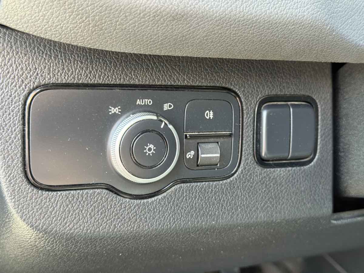 Used 2019 Mercedes-Benz Sprinter 170 image 27