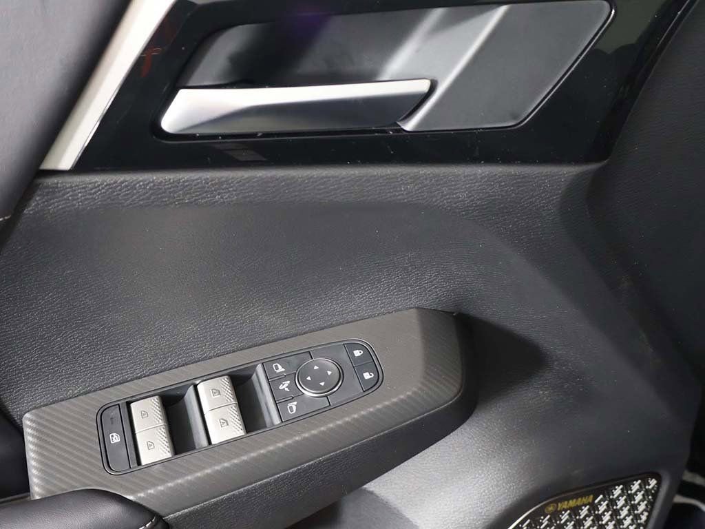 New 2026 Mitsubishi Outlander SE image 40