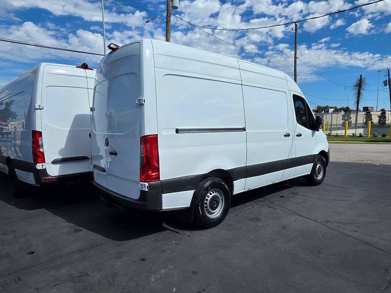 Used 2020 Mercedes-Benz Sprinter 2500 image 6