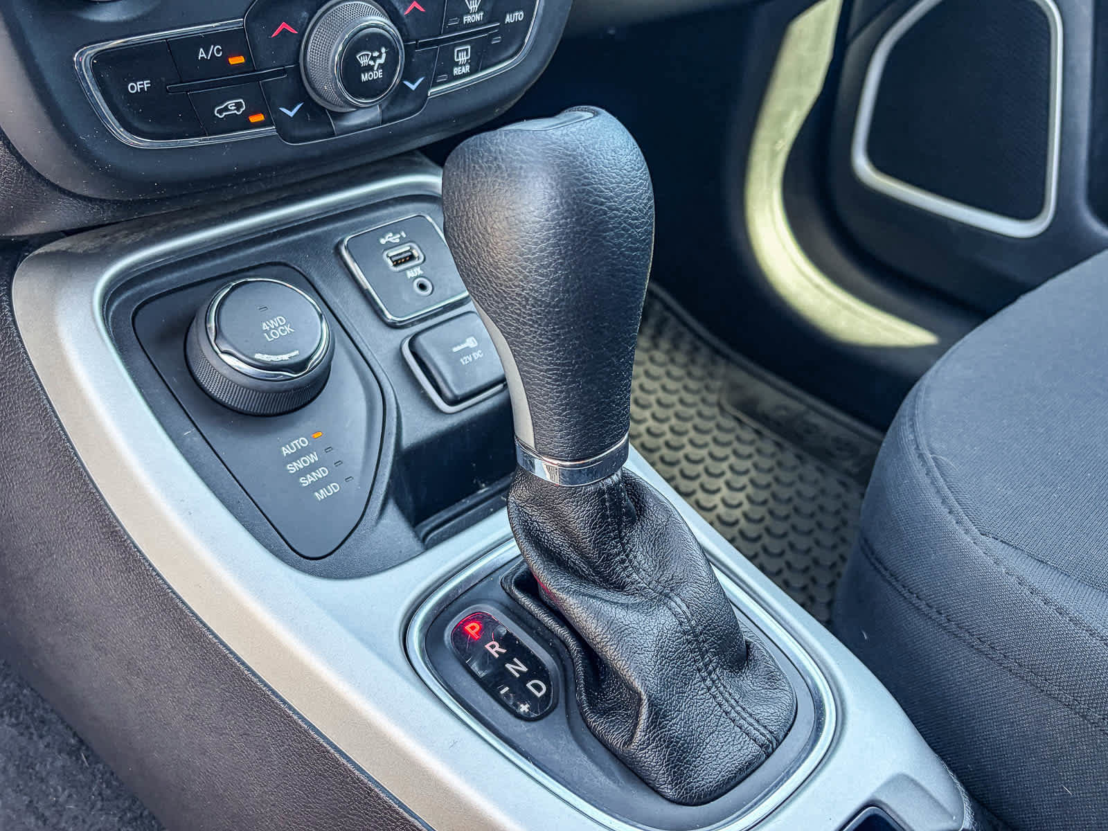 Used 2019 Jeep Compass Sport image 18