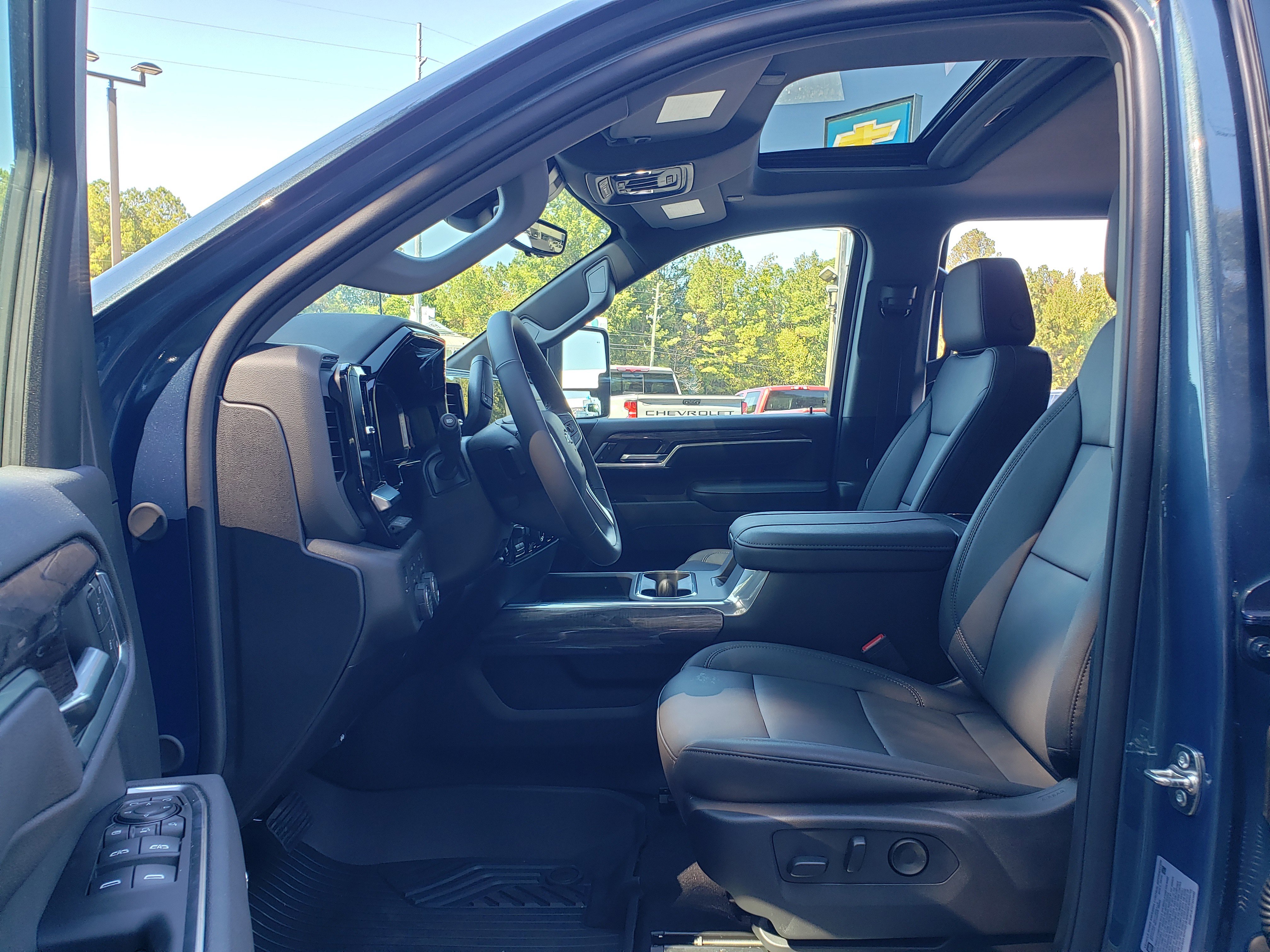 New 2026 Chevrolet Silverado 3500 LTZ w/ LTZ Plus Package image 31