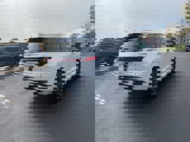 New 2026 Lexus TX 350 AWD image 3