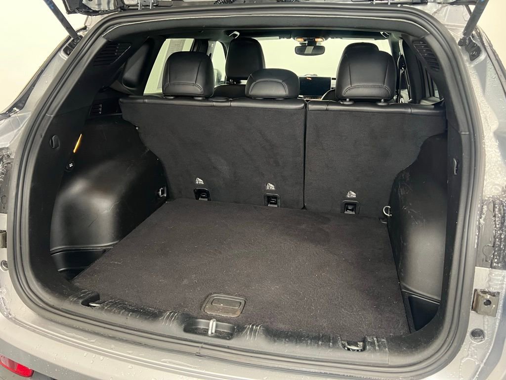 Used 2024 Jeep Compass Trailhawk image 7