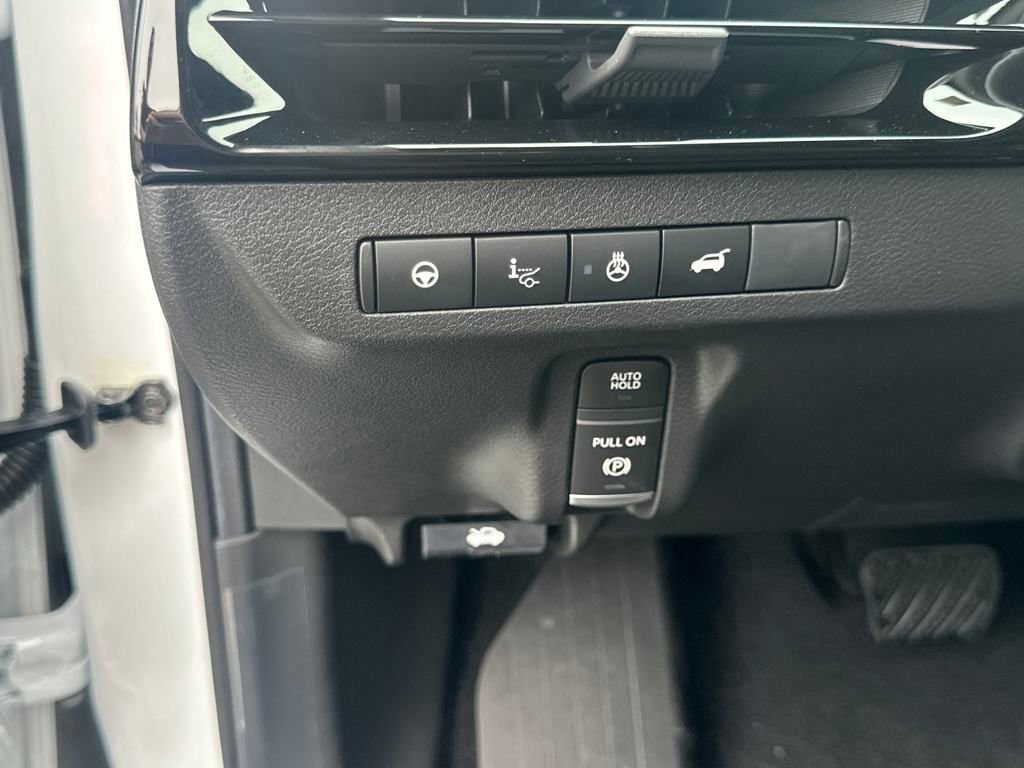 New 2025 Nissan Murano Platinum image 13