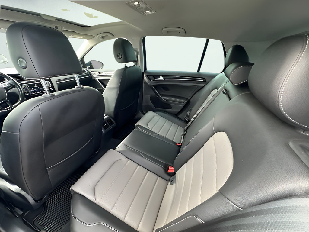 Used 2017 Volkswagen Golf SEL FWD image 6
