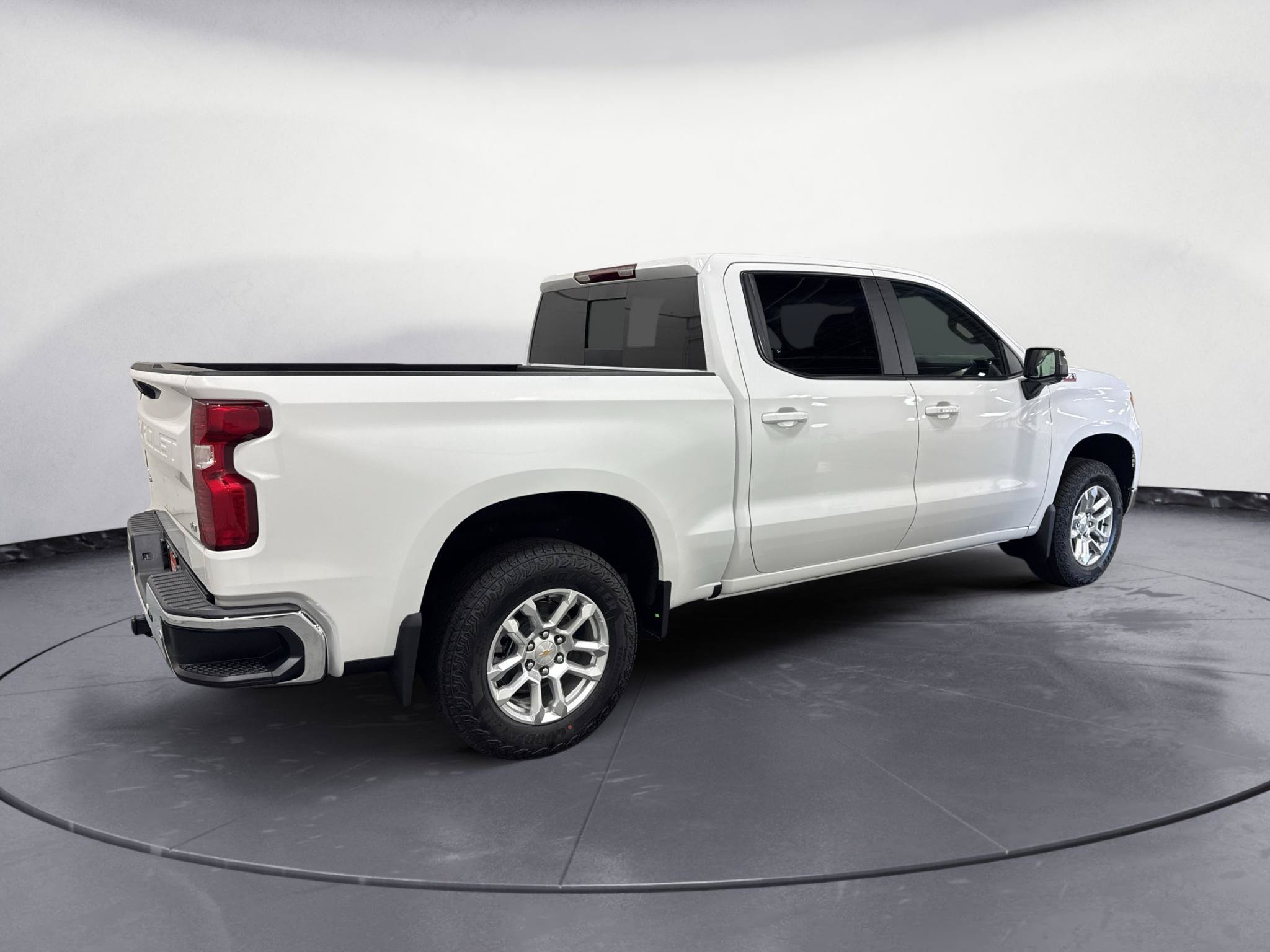 New 2026 Chevrolet Silverado 1500 LT w/ Z71 Off-Road Package AWD/4WD image 8