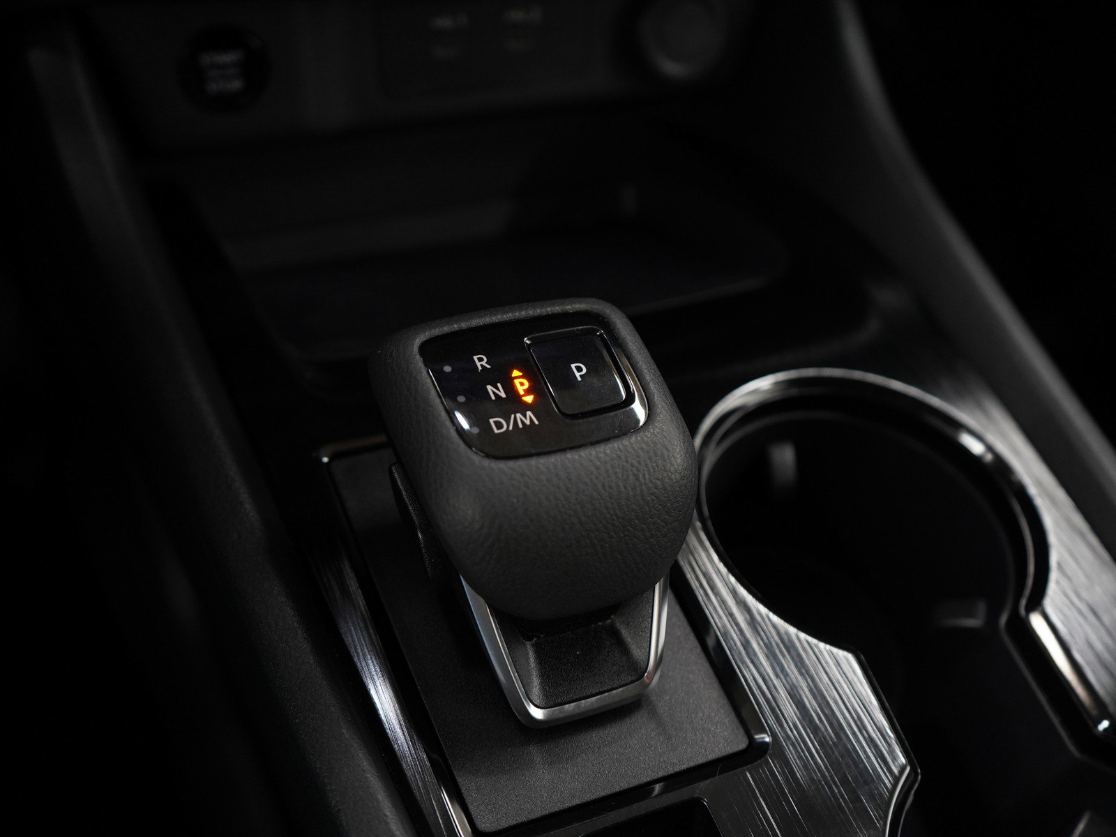 Used 2024 Nissan Rogue SV image 21