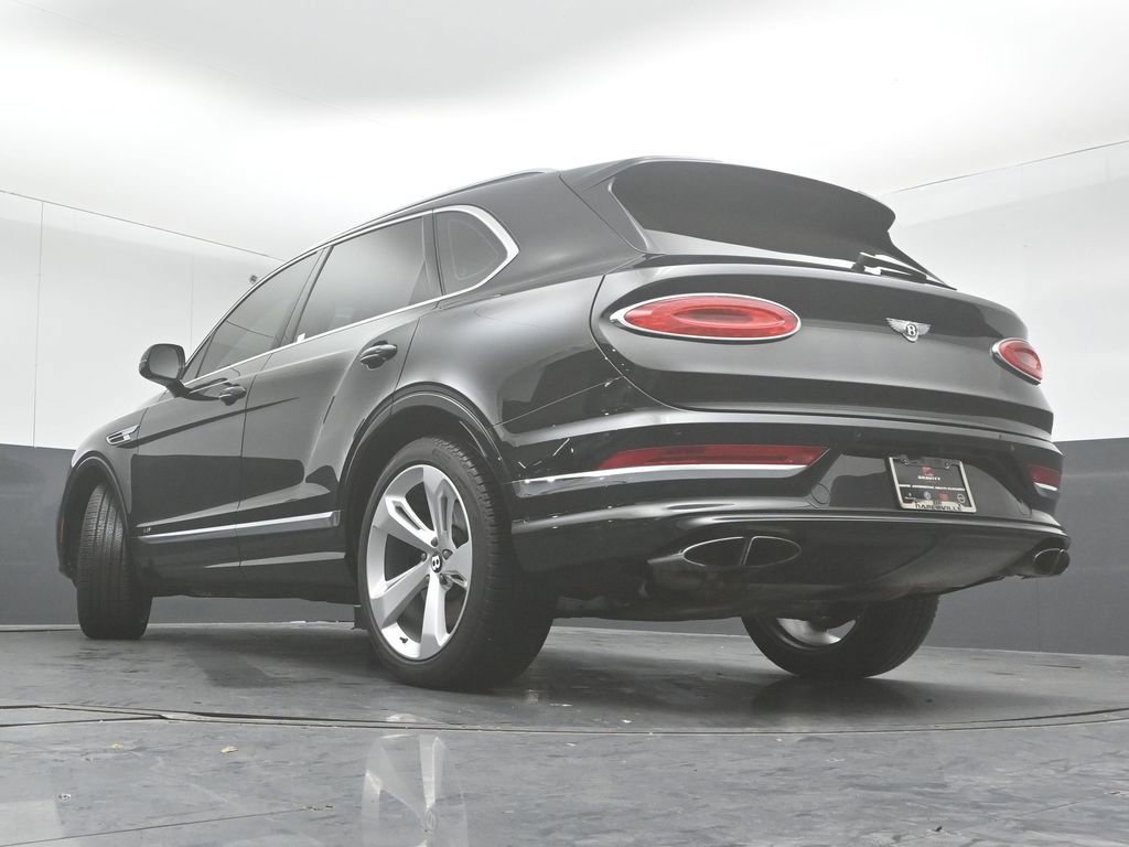Used 2021 Bentley Bentayga image 36