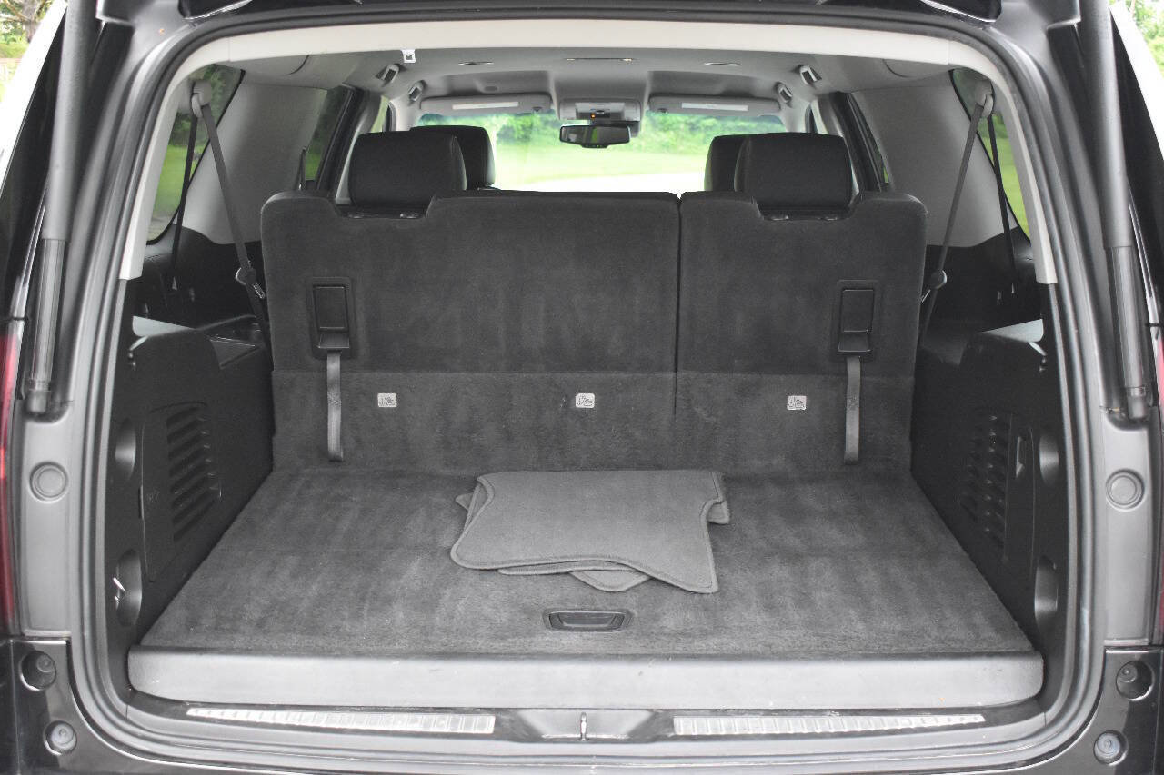 Used 2018 Chevrolet Suburban LT AWD/4WD image 39