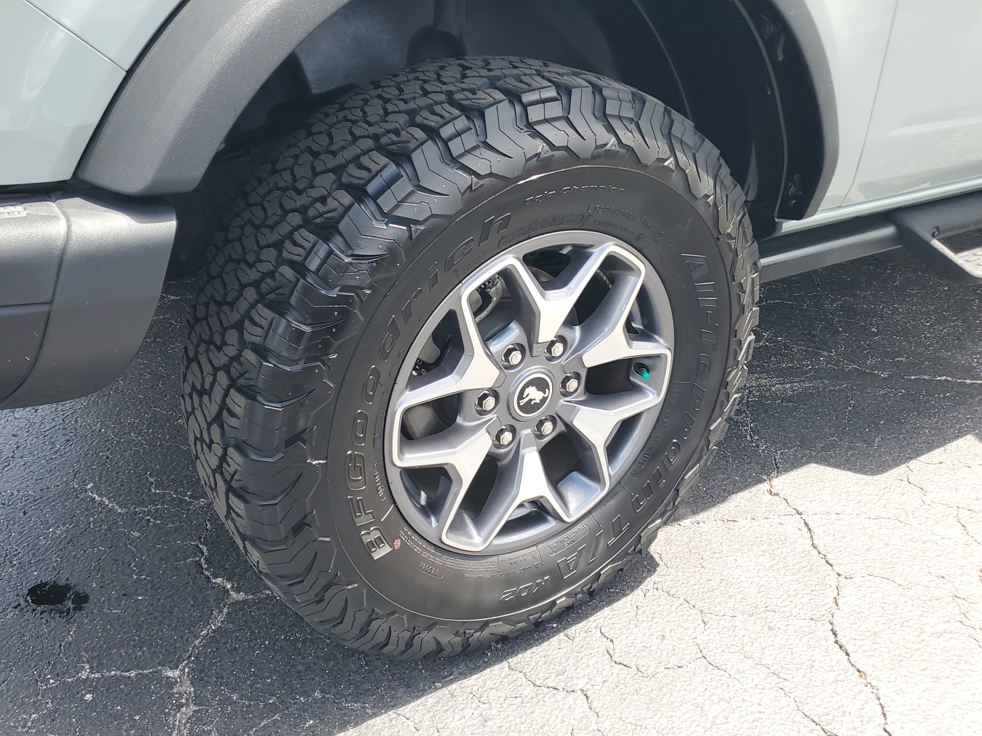 Used 2024 Ford Bronco Badlands image 7