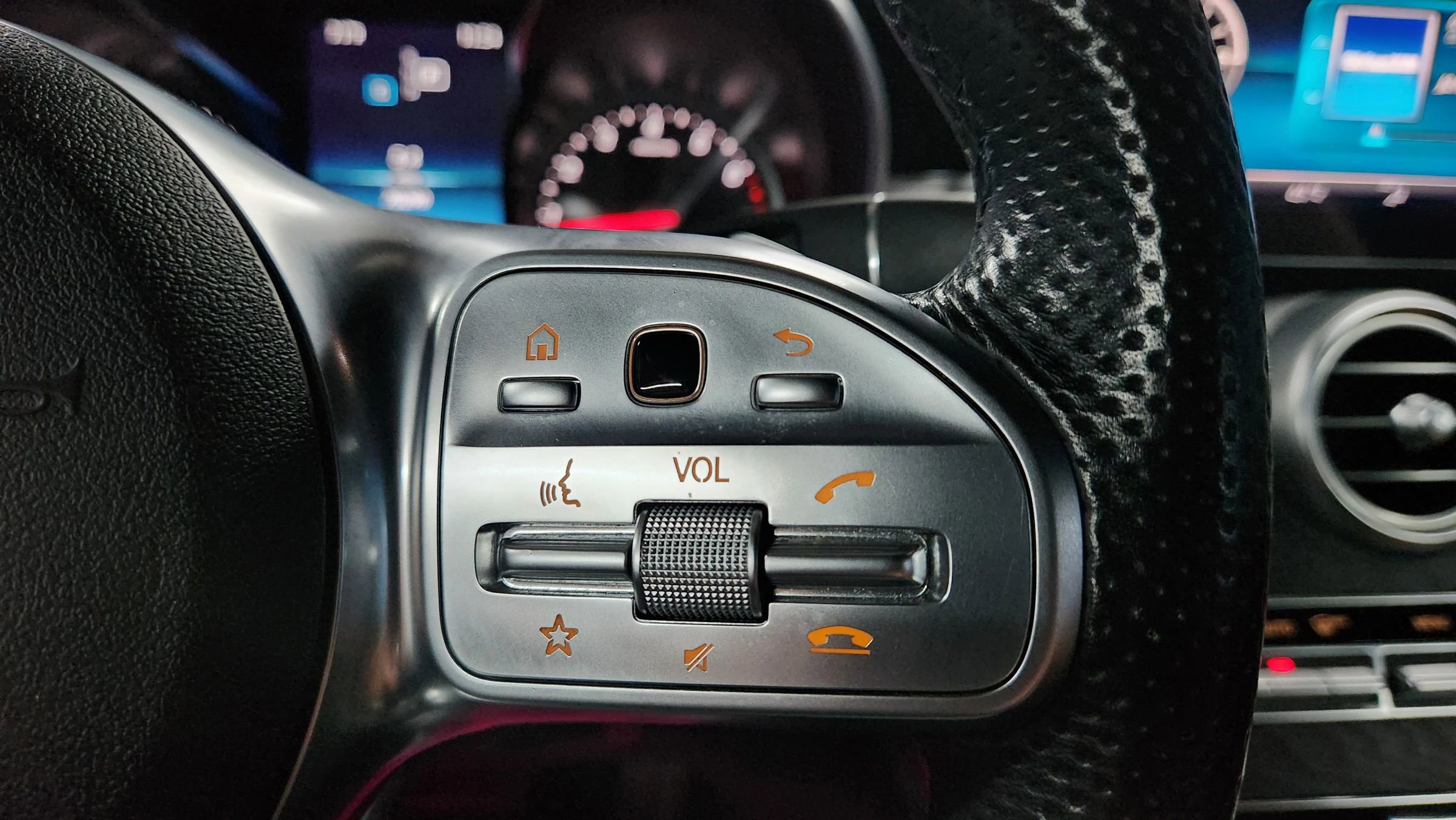 Used 2019 Mercedes-Benz C 300 4MATIC Coupe w/ AMG Line image 26