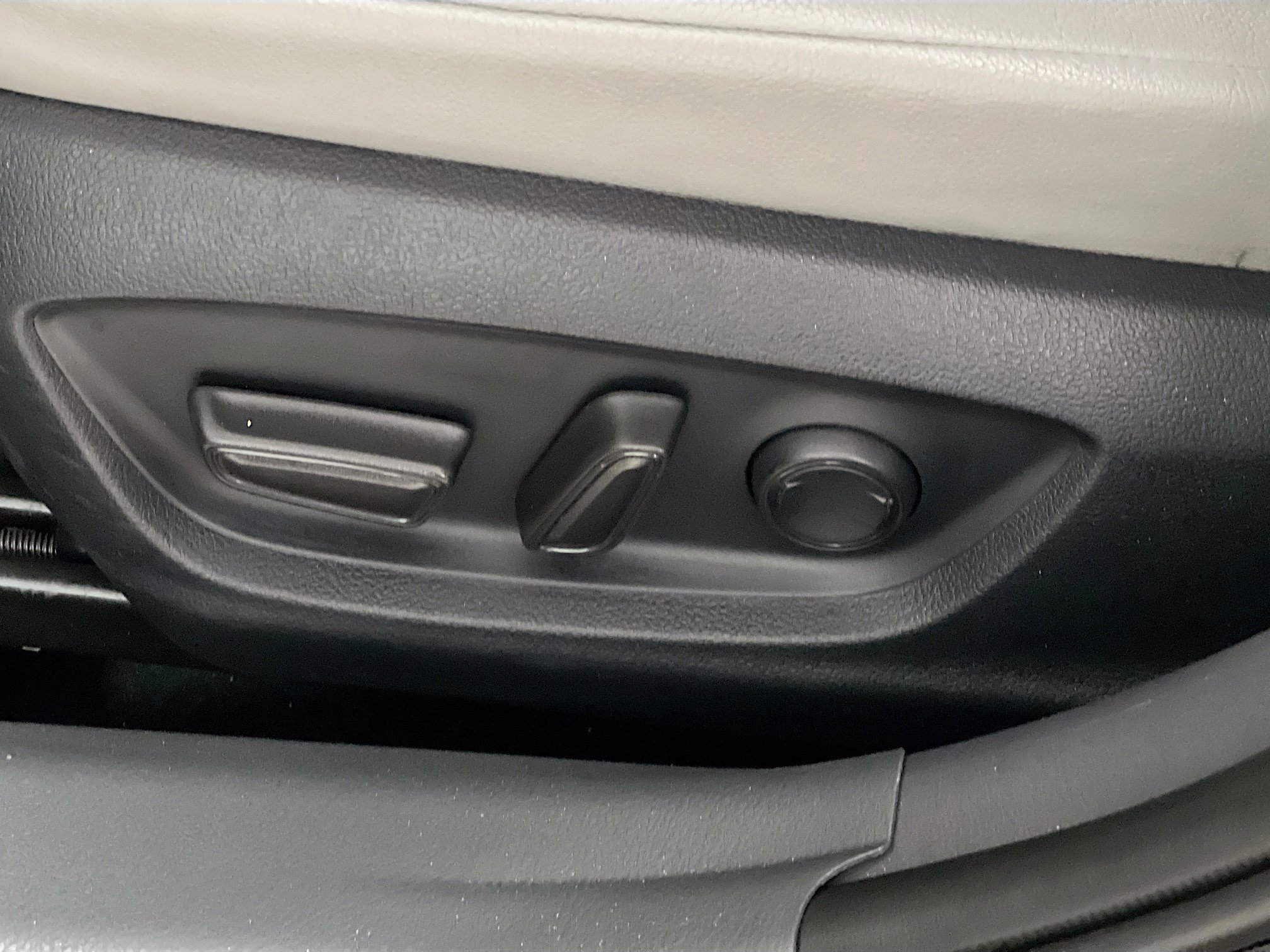 Used 2024 Toyota Camry SE image 16