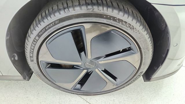 Used 2024 Lucid Air Touring image 56