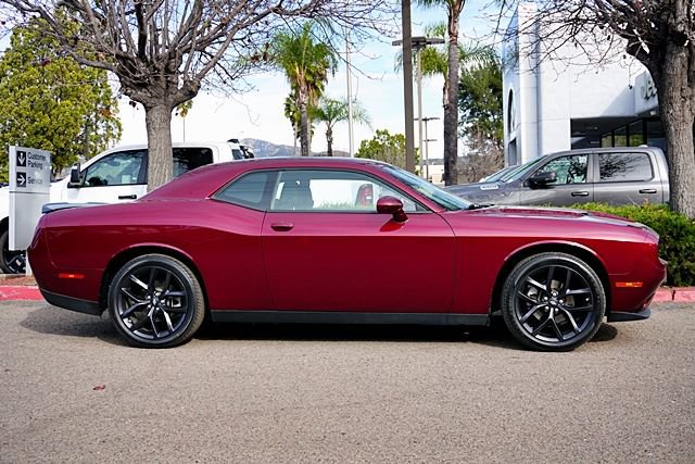 Used 2022 Dodge Challenger SXT w/ Blacktop Package image 7