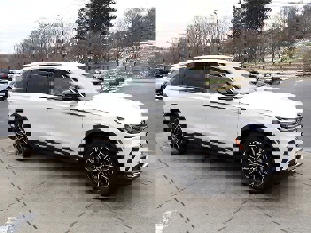 New 2026 Lincoln Nautilus Premier image 14