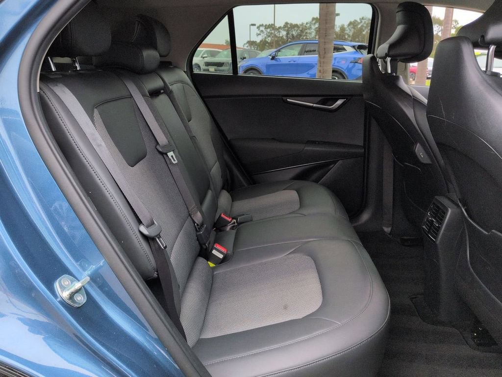 Certified 2023 Kia Niro Wind FWD image 28