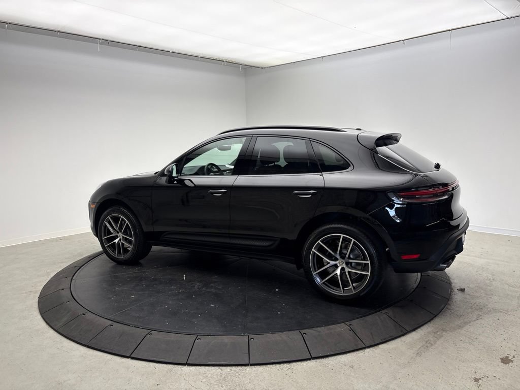 New 2026 Porsche Macan AWD/4WD image 3