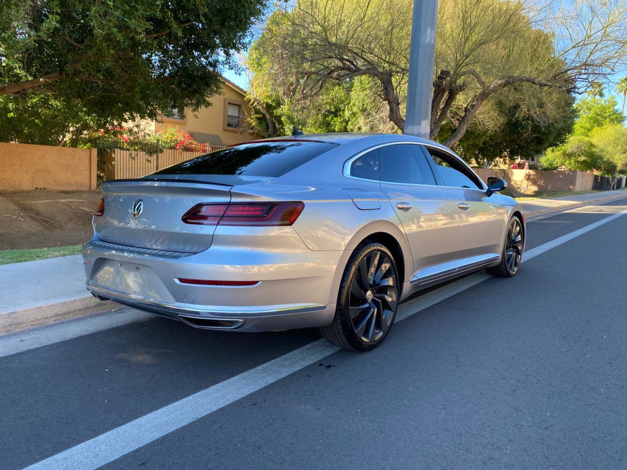 Used 2019 Volkswagen Arteon SEL image 3