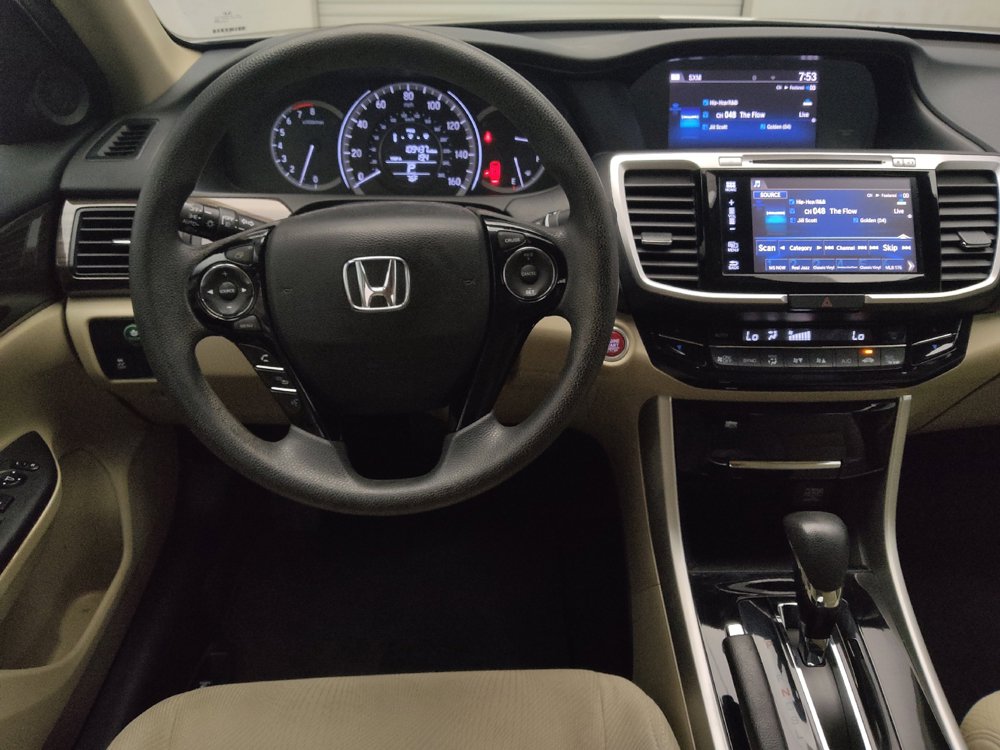 Used 2017 Honda Accord EX image 22