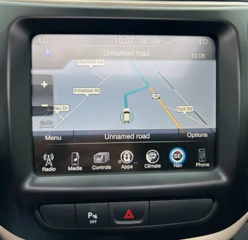 Used 2018 Jeep Cherokee Limited AWD/4WD image 13