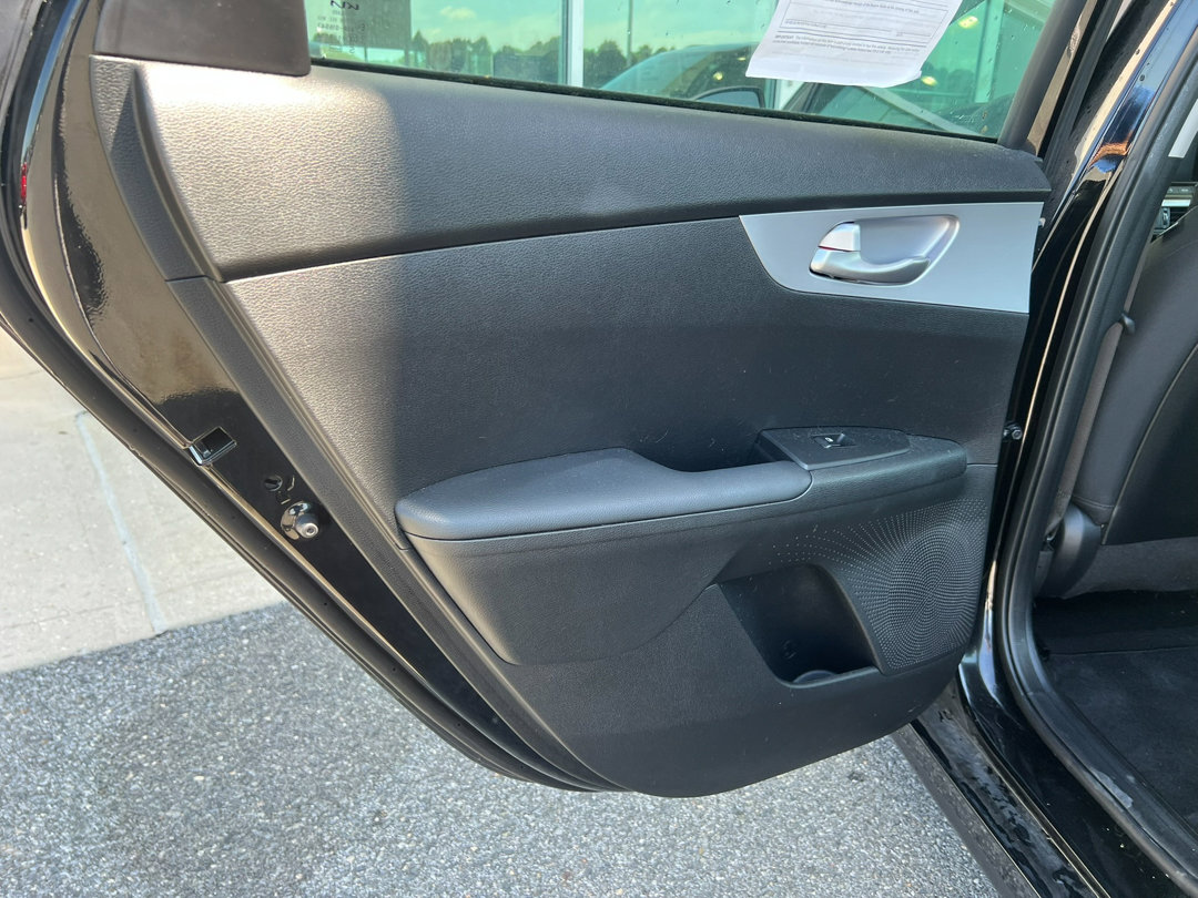 Used 2023 Kia Forte LXS w/ LXS Technology Package image 20