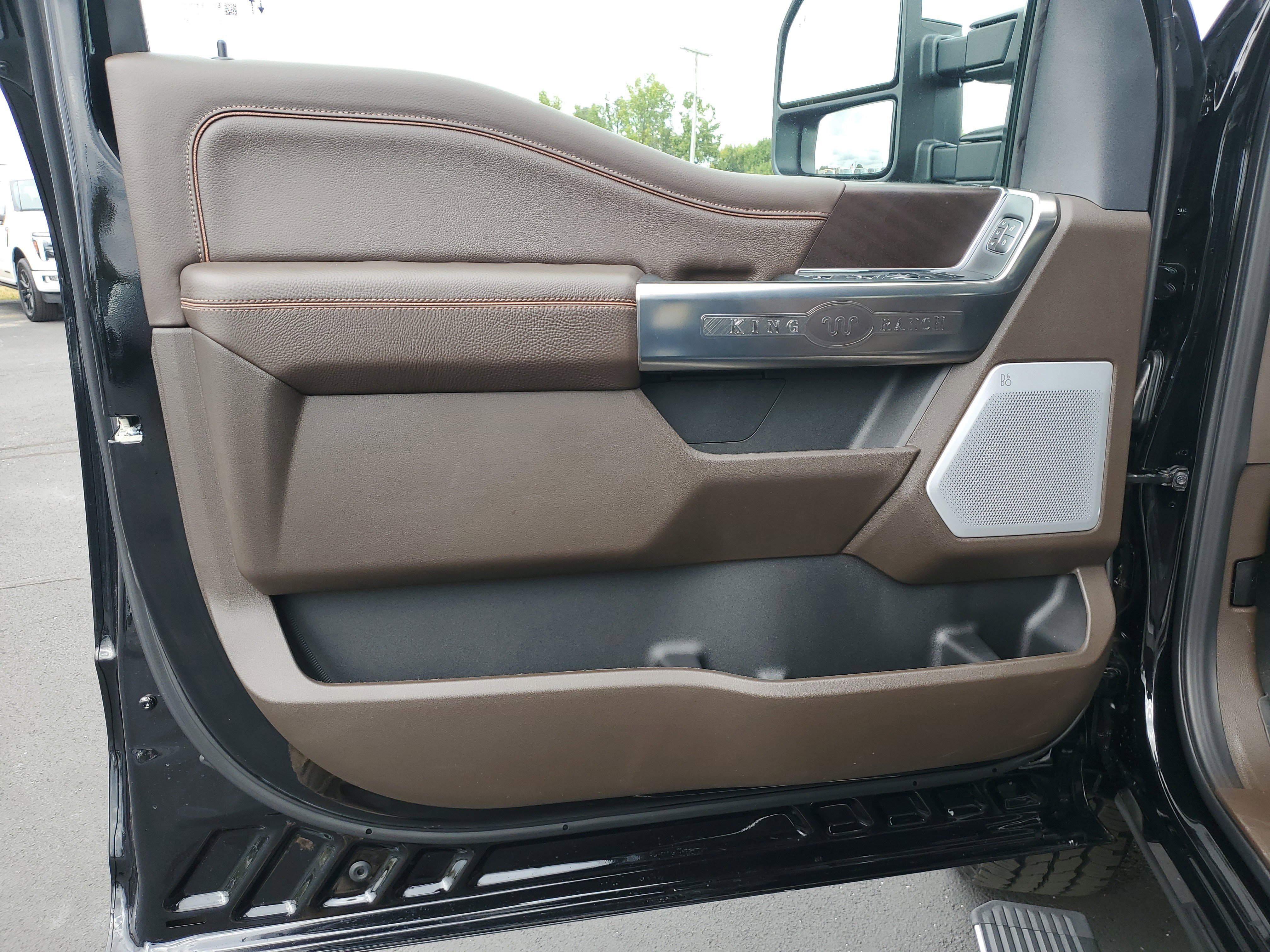 New 2026 Ford F350 King Ranch w/ Chrome Package image 15