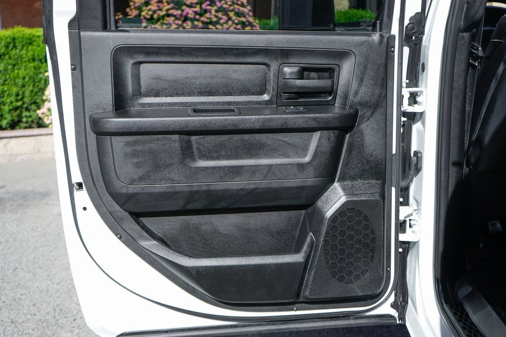 Used 2024 RAM 2500 Tradesman w/ Chrome Appearance Group RWD image 35