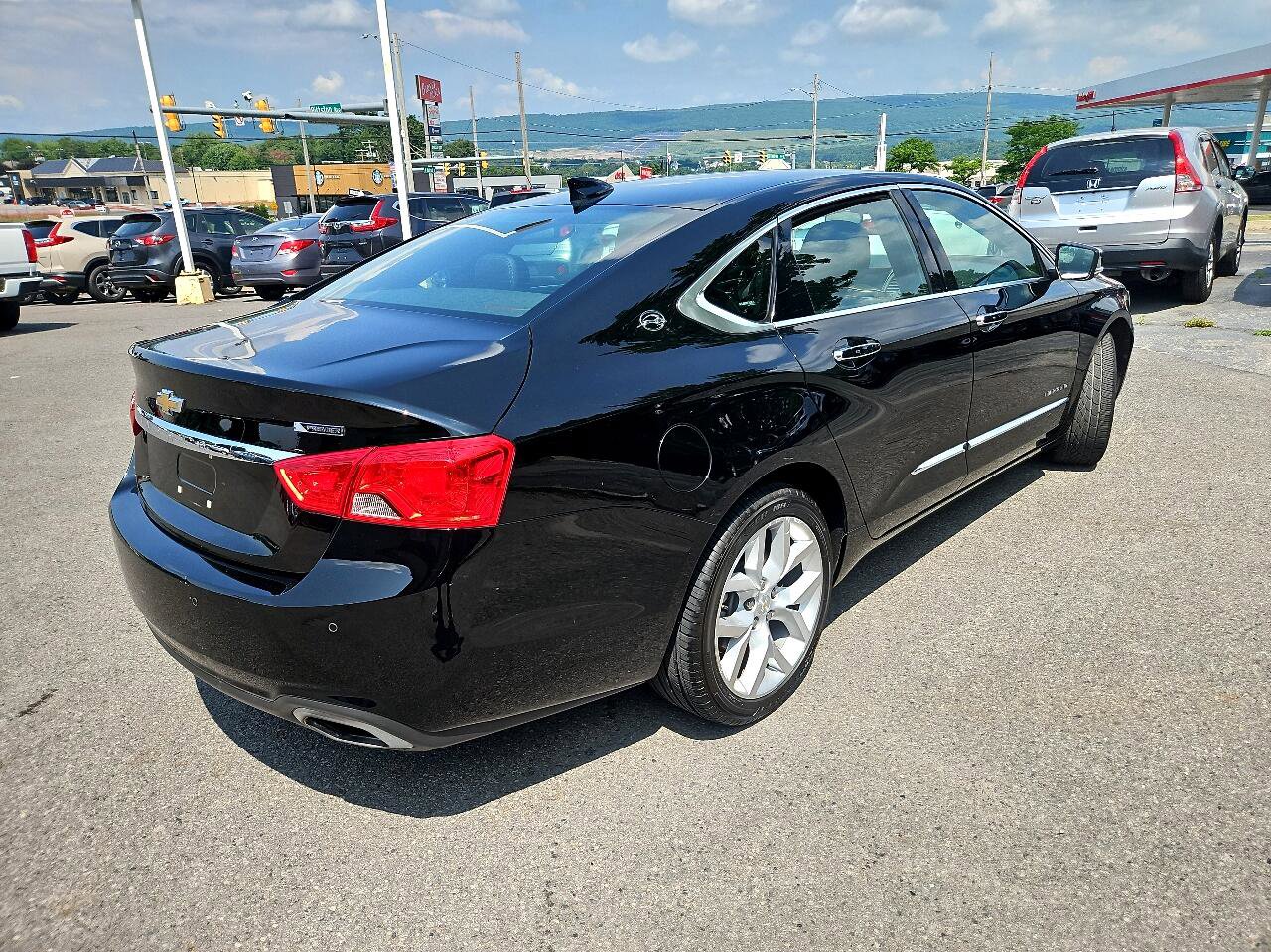 Used 2020 Chevrolet Impala Premier image 3