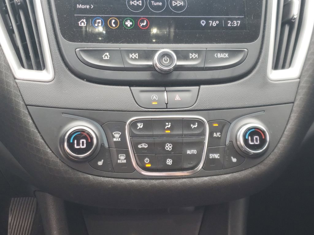 Used 2022 Chevrolet Malibu LT image 25