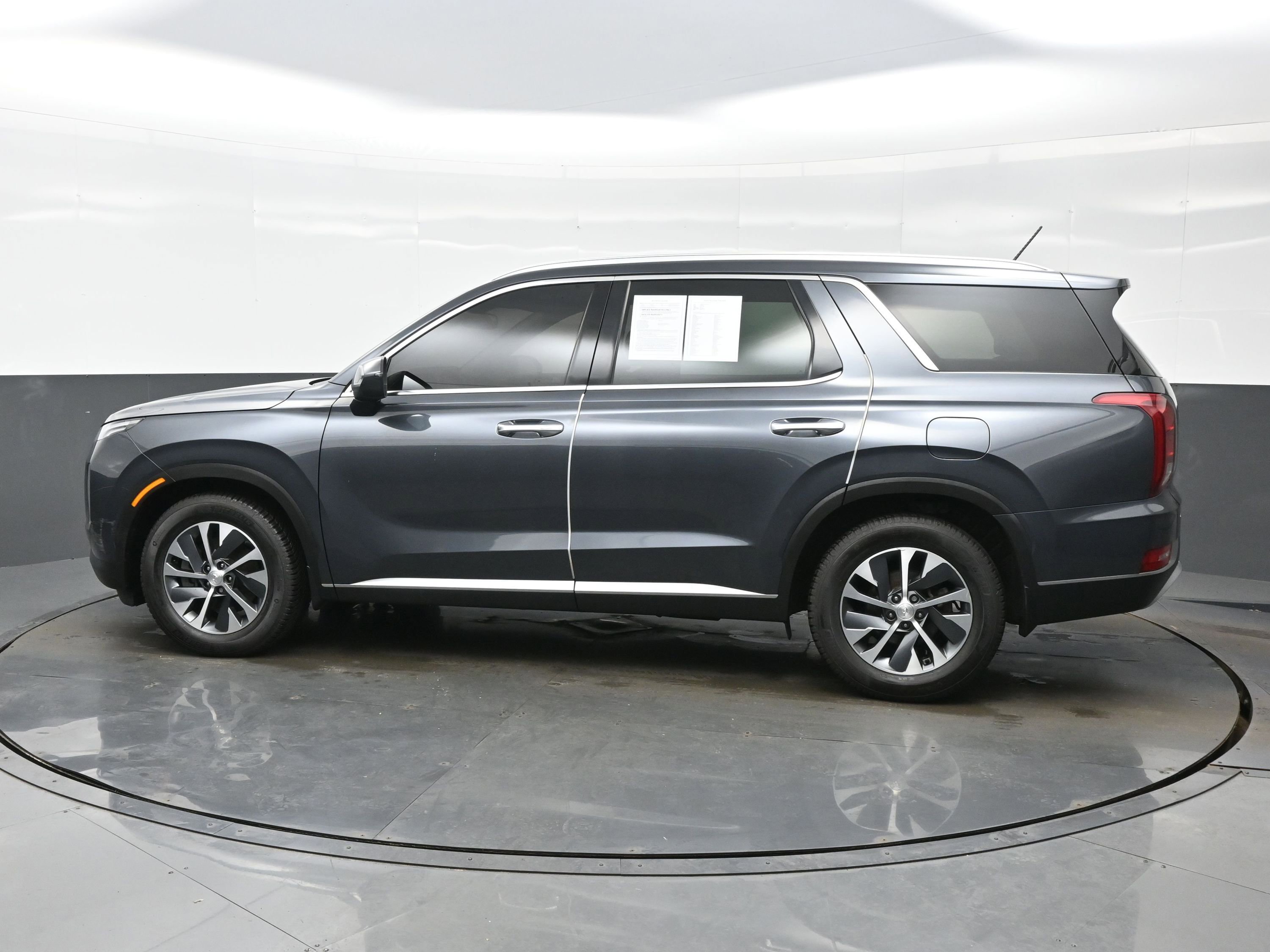 Used 2020 Hyundai Palisade SEL image 3