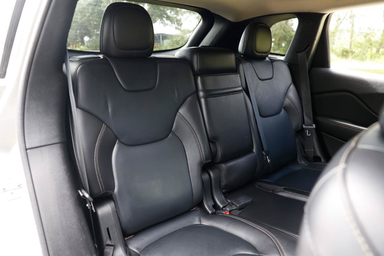Used 2016 Jeep Cherokee Limited FWD image 14