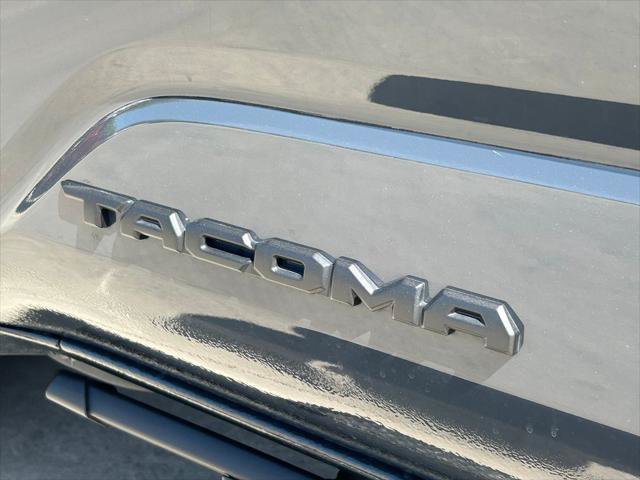 Certified 2025 Toyota Tacoma SR5 AWD/4WD image 14