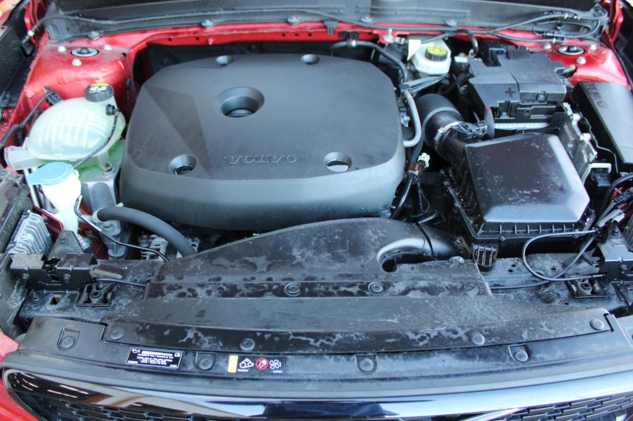 Used 2019 Volvo XC40 T5 R-Design image 48