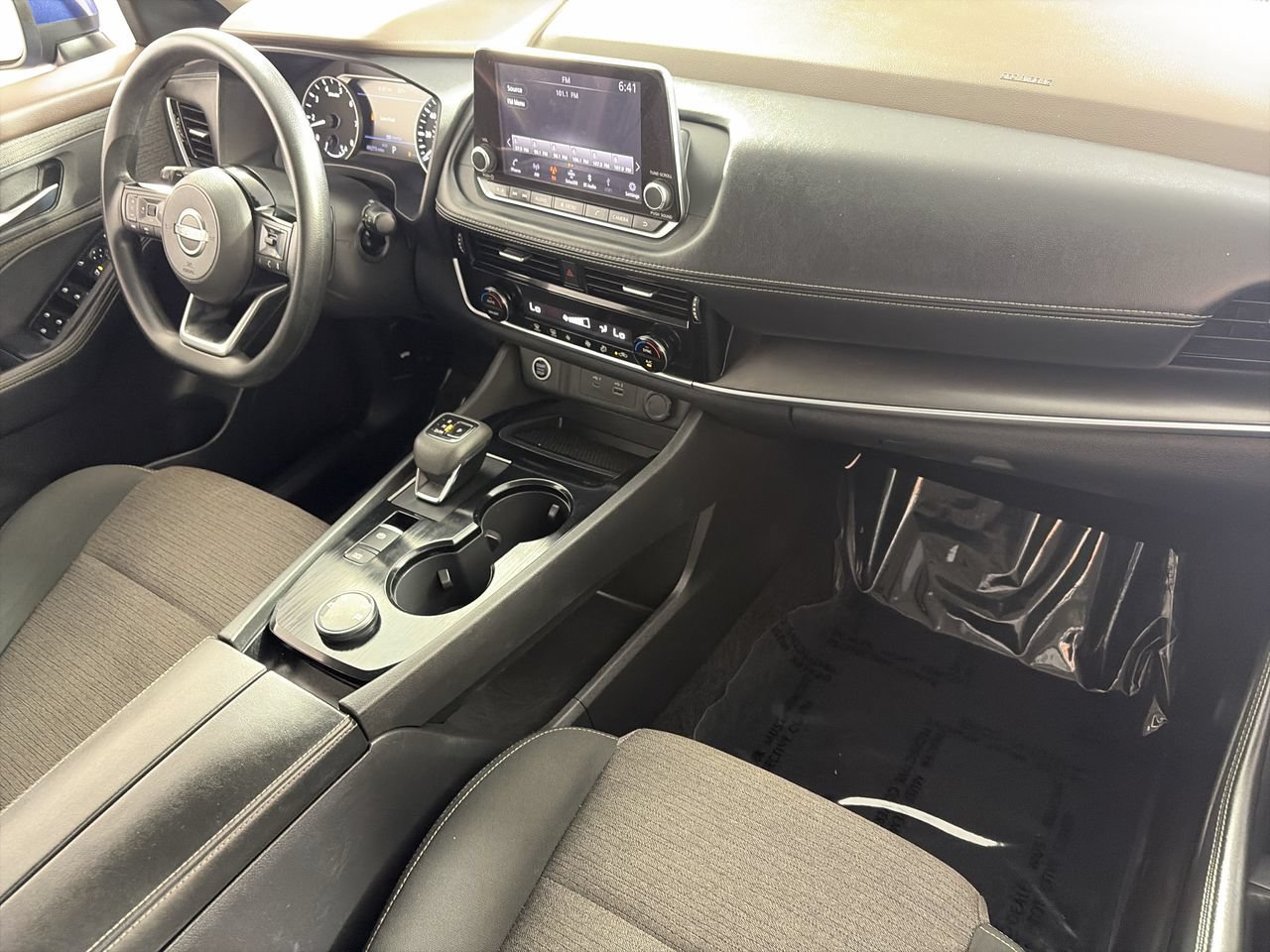 Used 2022 Nissan Rogue SV AWD/4WD image 24