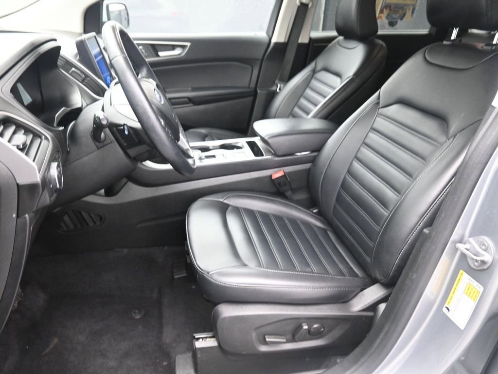 Used 2022 Ford Edge SEL w/ Convenience Package image 11