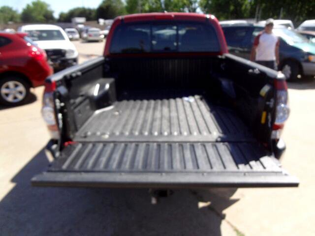 Used 2014 Toyota Tacoma PreRunner w/ SR5 Package image 13
