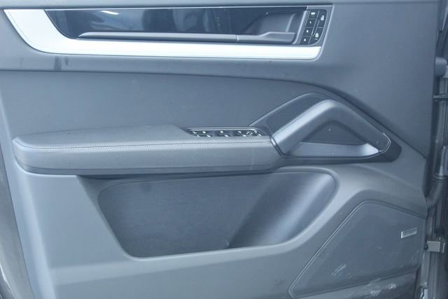 Certified 2025 Porsche Cayenne Coupe image 23