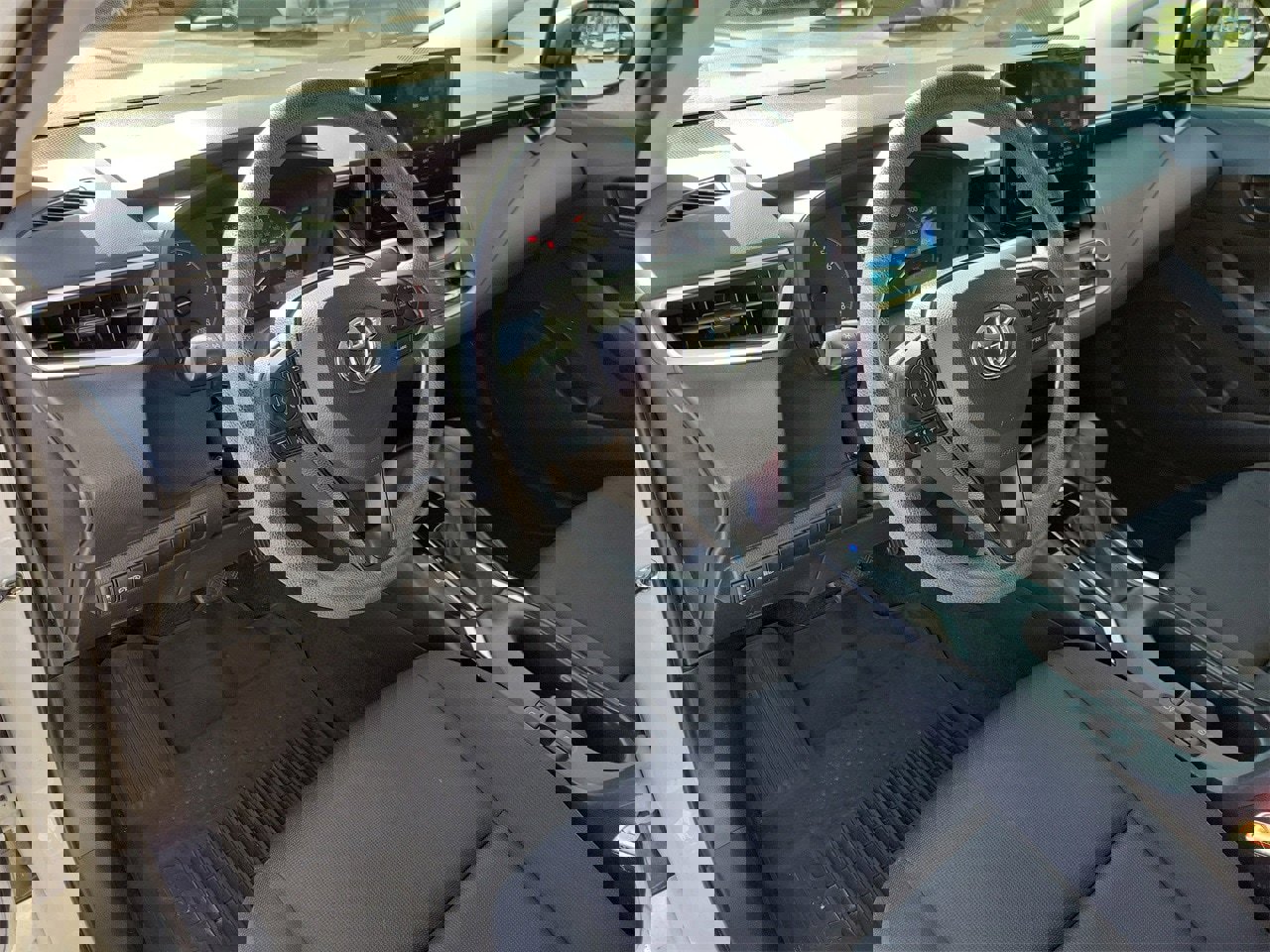 Used 2023 Toyota Corolla LE image 15