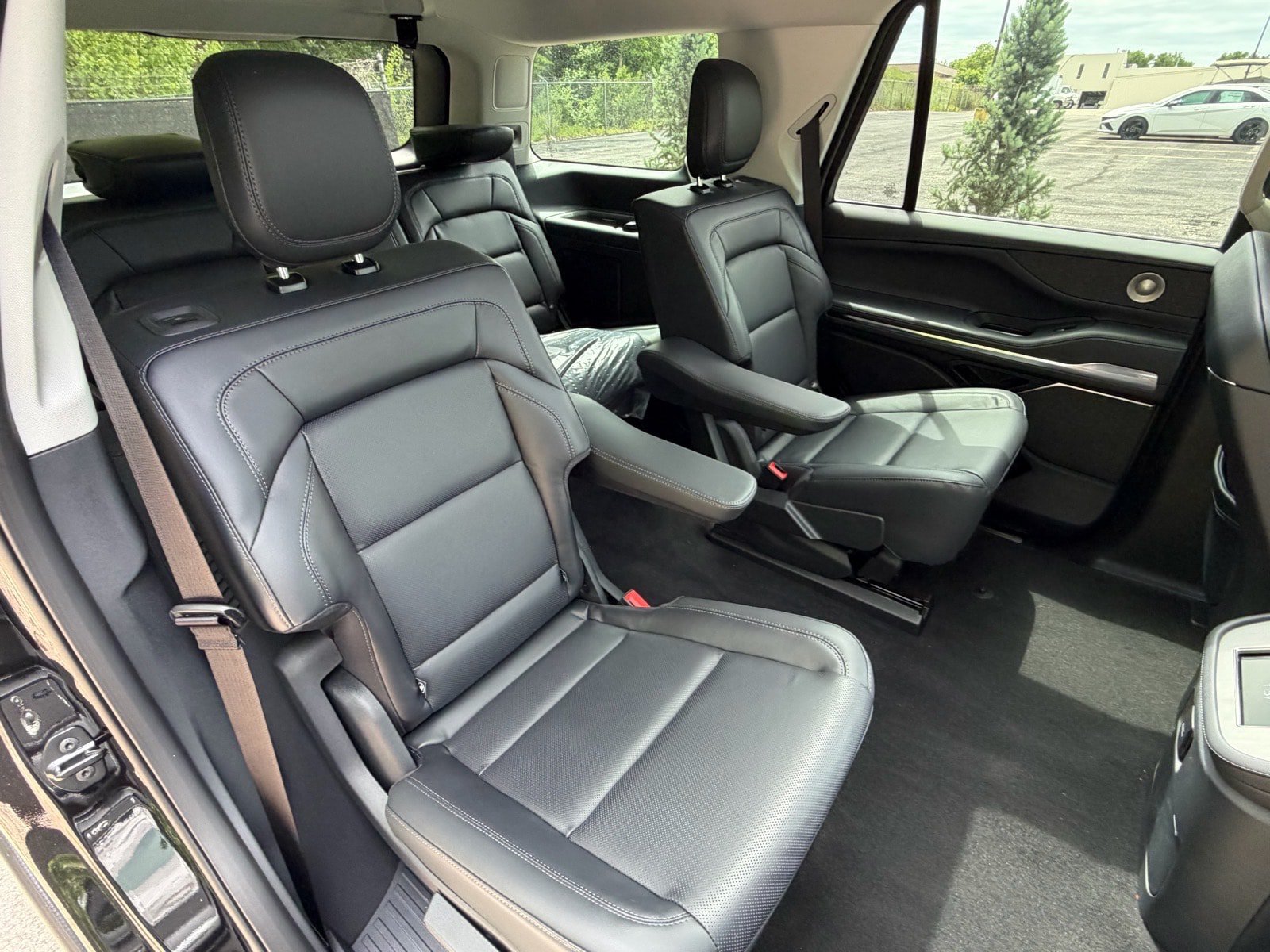 New 2026 Lincoln Navigator Reserve AWD/4WD image 15