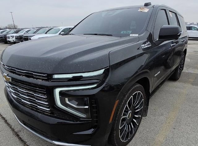 Used 2025 Chevrolet Tahoe High Country image 3