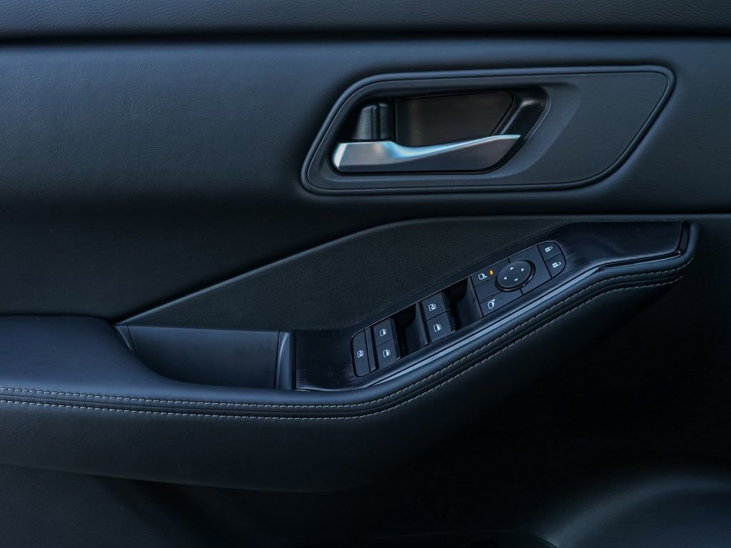 New 2026 Nissan Rogue SV image 24