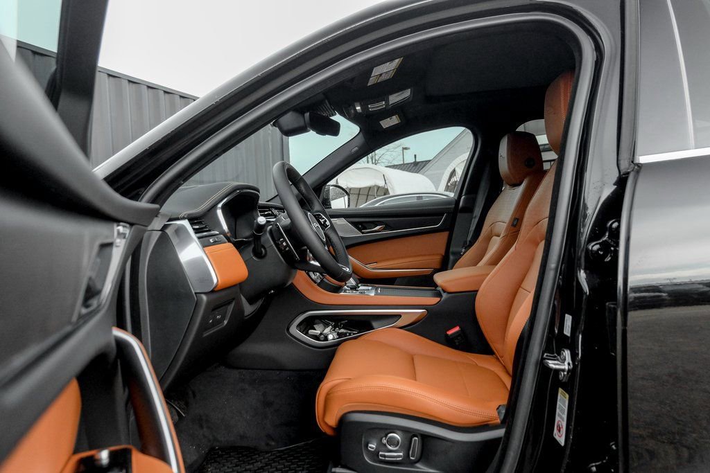New 2026 Jaguar F-PACE R-Dynamic S image 10