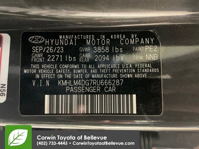 Used 2024 Hyundai Elantra SEL image 30